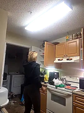 Snapshot of Dixiefaye_Pika chatting on April 6, 12:08 am Dixiefaye Pika online show from April 6, 12:08 am