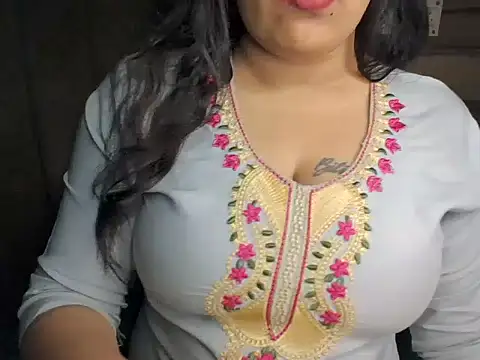 Trezza online show from November 7, 11:27 pm