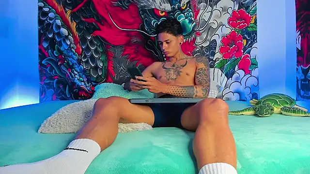 Maxi Gray online show from November 12, 6:14 am