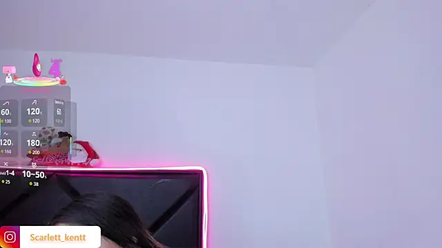 ScarlettAndClark online show from December 3, 12:14 pm