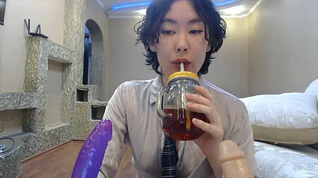 Kunimitsuu  online show from February 14, 7:33 pm
