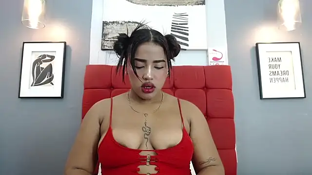 Snapshot of AichaBrown chatting on January 27, 8:28 pm AichaBrown online show from January 27, 8:28 pm