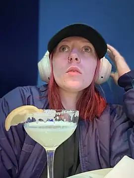 Snapshot of marleymaxwell chatting on February 3, 8:24 pm marleymaxwell online show from February 3, 8:24 pm