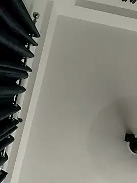 Snapshot of Rossdzires4u chatting on March 6, 12:29 am Rossdzires4u online show from March 6, 12:29 am