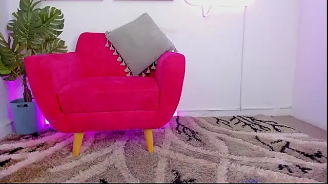 Snapshot of Miakhalifa_7 chatting on February 2, 3:38 am Miakhalifa 7 online show from February 2, 3:38 am