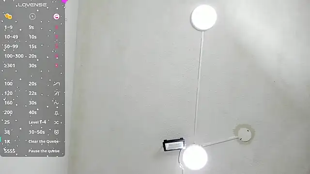 Oriana Guzman online show from December 4, 2:59 pm