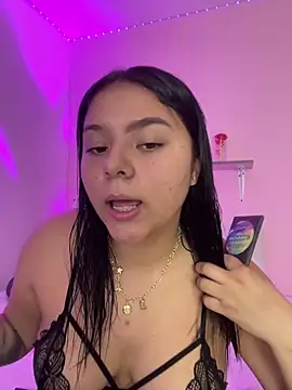 Oriana Guzman online show from November 23, 8:19 pm