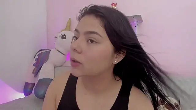 Oriana Guzman online show from May 9, 5:01 am