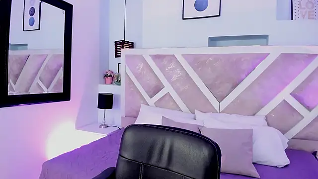 Oriana Guzman online show from May 26, 3:46 am