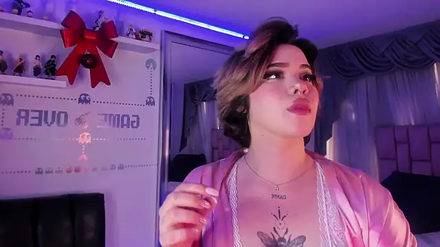 Snapshot of albaismynameX chatting on December 28, 3:15 pm albaismynameX online show from December 28, 3:15 pm