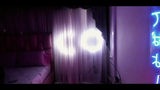 Snapshot of albaismynameX chatting on January 21, 12:18 pm albaismynameX online show from January 21, 12:18 pm