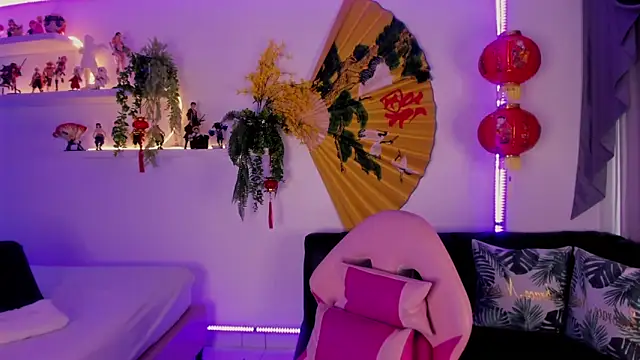 Snapshot of albaismynameX chatting on February 10, 12:18 pm albaismynameX online show from February 10, 12:18 pm