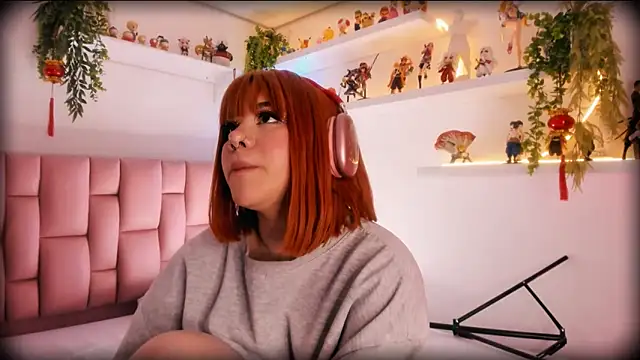 Snapshot of albaismynameX chatting on February 19, 3:27 pm albaismynameX online show from February 19, 3:27 pm