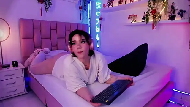 Snapshot of albaismynameX chatting on February 20, 3:08 pm albaismynameX online show from February 20, 3:08 pm