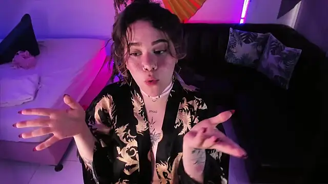 Snapshot of albaismynameX chatting on February 21, 3:10 pm albaismynameX online show from February 21, 3:10 pm