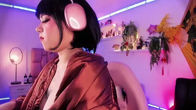 Snapshot of albaismynameX chatting on February 22, 3:14 pm albaismynameX online show from February 22, 3:14 pm