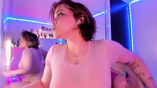 Snapshot of albaismynameX chatting on March 4, 3:04 pm albaismynameX online show from March 4, 3:04 pm