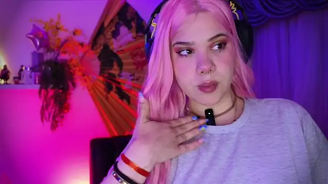 Snapshot of albaismynameX chatting on September 13, 12:16 pm albaismynameX online show from September 13, 12:16 pm