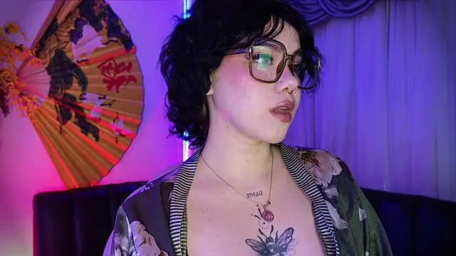 Snapshot of albaismynameX chatting on September 15, 12:05 pm albaismynameX online show from September 15, 12:05 pm