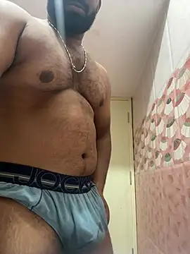 Handsomehunk 4U online show from December 14, 3:04 pm