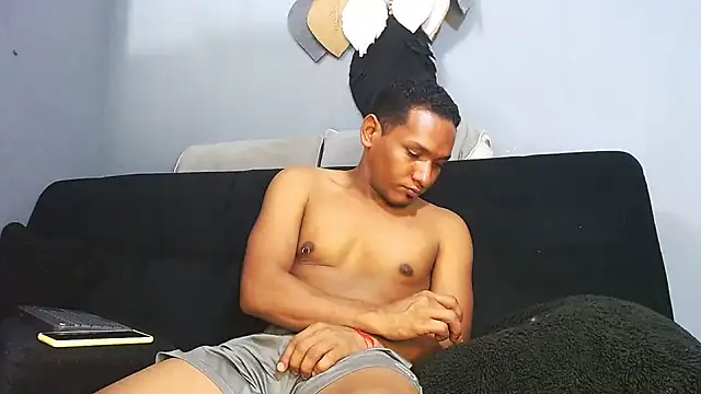 Grandeygruesa1 online show from December 17, 9:15 am