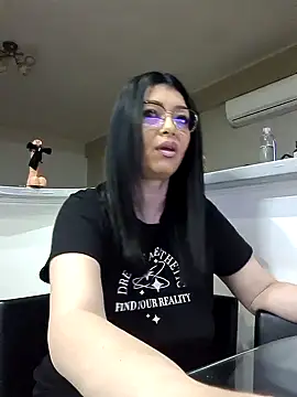 Milf Abigail online show from January 29, 11:46 pm