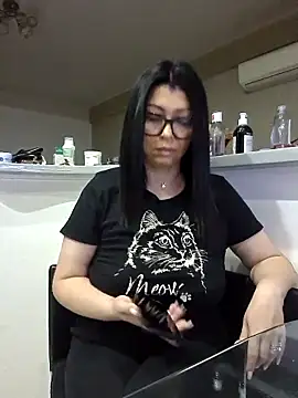 Snapshot of Milf_Abigail chatting on October 1, 12:16 am Milf Abigail online show from October 1, 12:16 am