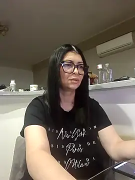 Snapshot of Milf_Abigail chatting on October 14, 10:21 pm Milf Abigail online show from October 14, 10:21 pm