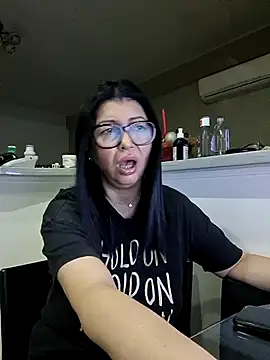 Snapshot of Milf_Abigail chatting on October 22, 1:50 am Milf Abigail online show from October 22, 1:50 am