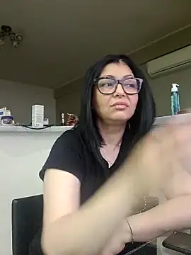 Milf Abigail online show from May 21, 3:35 am