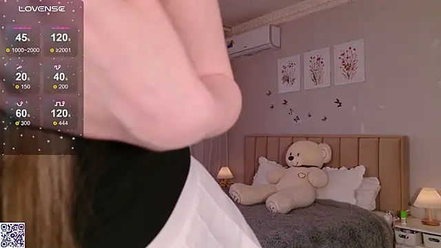 Snapshot of LeraKit chatting on March 13, 1:40 pm LeraKit online show from March 13, 1:40 pm