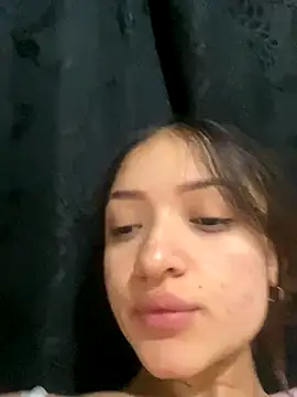 Snapshot of Alicia_ALICIA chatting on December 6, 4:03 am Alicia ALICIA online show from December 6, 4:03 am