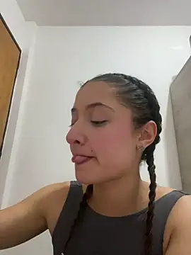 Alicia ALICIA online show from May 20, 10:49 pm