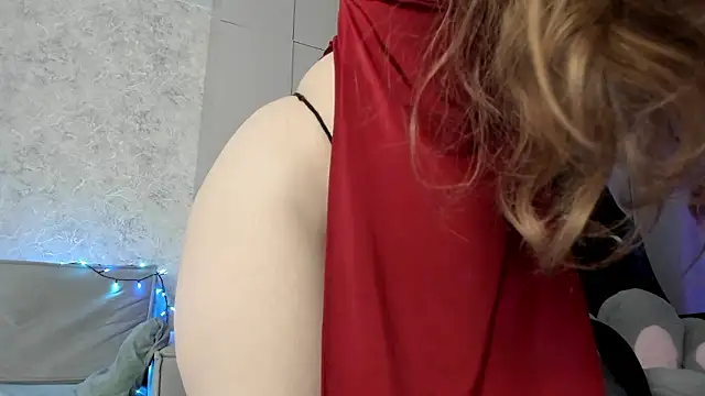 Snapshot of LissaCain chatting on January 17, 2:22 pm LissaCain online show from January 17, 2:22 pm