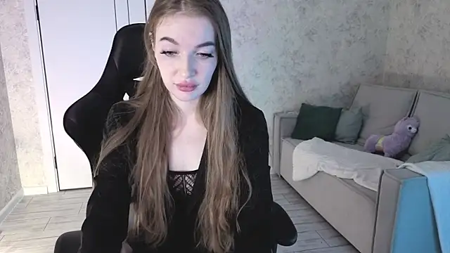 LissaCain online show from May 14, 4:52 am
