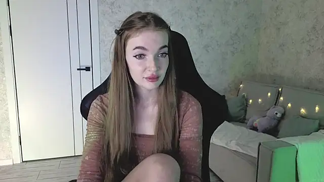 LissaCain online show from May 17, 8:23 am