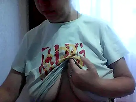 Snapshot of AnaXBerry chatting on September 19, 6:15 am AnaXBerry online show from September 19, 6:15 am