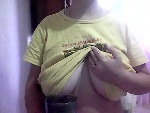 Snapshot of AnaXBerry chatting on September 26, 6:50 am AnaXBerry online show from September 26, 6:50 am