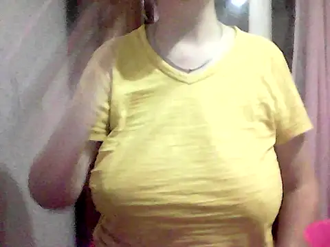 Snapshot of AnaXBerry chatting on September 28, 6:02 pm AnaXBerry online show from September 28, 6:02 pm