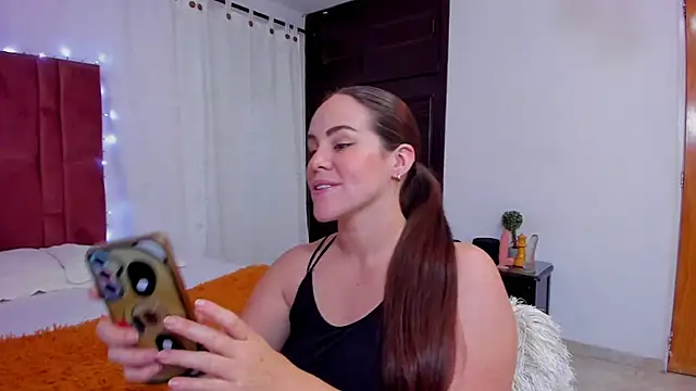 AURORA FRANKLIN online show from January 8, 1:09 pm