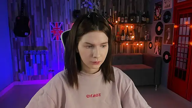 AliceRisinka online show from February 2, 1:02 am