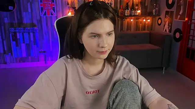 AliceRisinka online show from February 2, 4:05 am