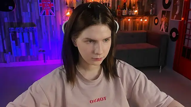 AliceRisinka online show from February 2, 7:09 am