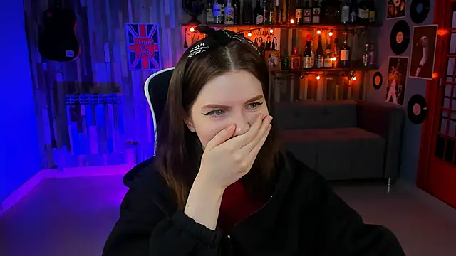 AliceRisinka online show from February 7, 8:11 am