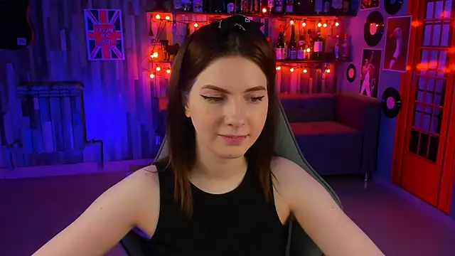 AliceRisinka online show from February 14, 8:10 am