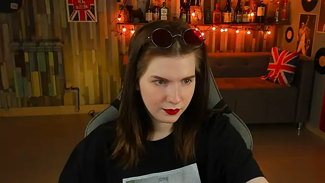 AliceRisinka online show from February 26, 8:15 am