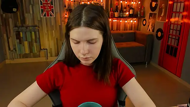 AliceRisinka online show from March 6, 8:08 am