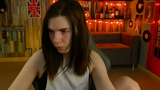 AliceRisinka online show from March 14, 5:05 am