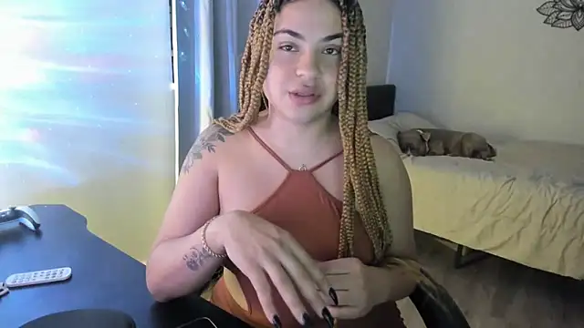 Snapshot of MelSaunders chatting on December 20, 3:47 am MelSaunders online show from December 20, 3:47 am