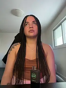 Snapshot of MelSaunders chatting on March 4, 11:00 pm MelSaunders online show from March 4, 11:00 pm